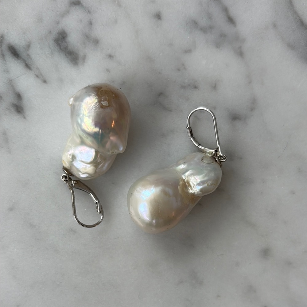 Reliquia natural "cocoon" pearl baroque drop earrings in real silver - Picture 2 of 9